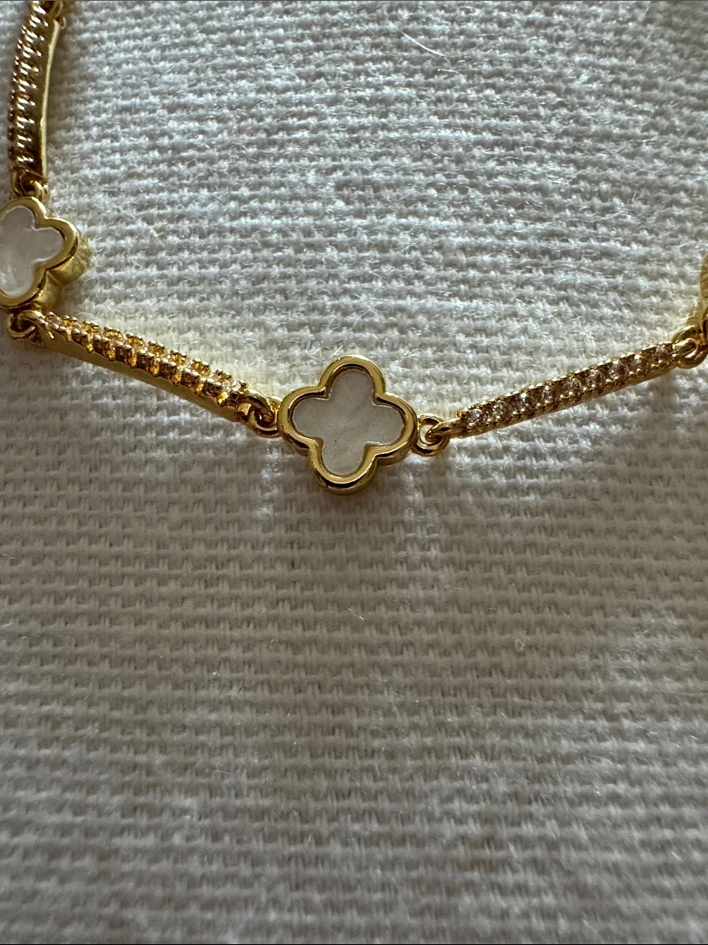 N/A elegant gold